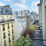 Sunny 2 Bedroom In Batignolles