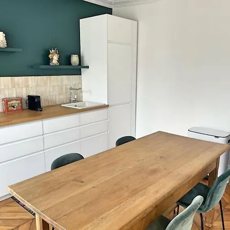 Sunny 2 Bedroom In Batignolles Appartamento Parigi