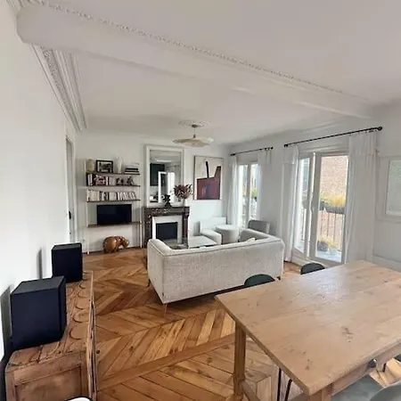 Sunny 2 Bedroom In Batignolles Appartamento Parigi
