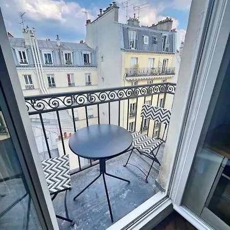 Sunny 2 Bedroom In Batignolles Appartamento *