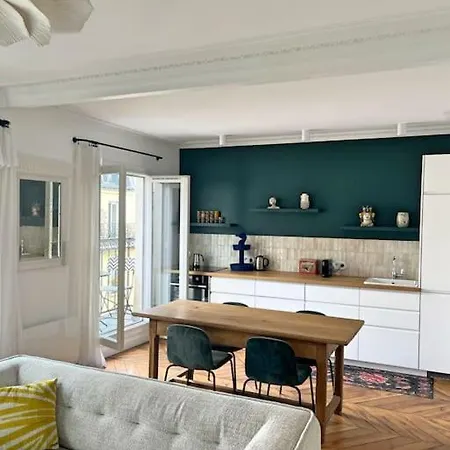 Sunny 2 Bedroom In Batignolles Parigi